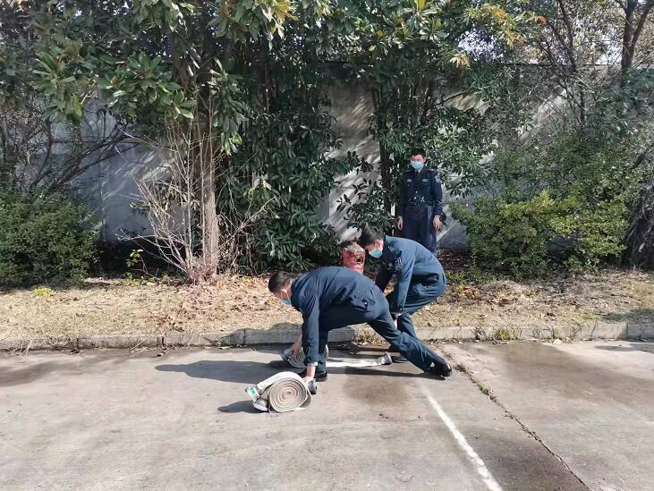 大型活動(dòng)的時(shí)候，保安人員一般會(huì)制定這樣的應(yīng)對(duì)措施的！